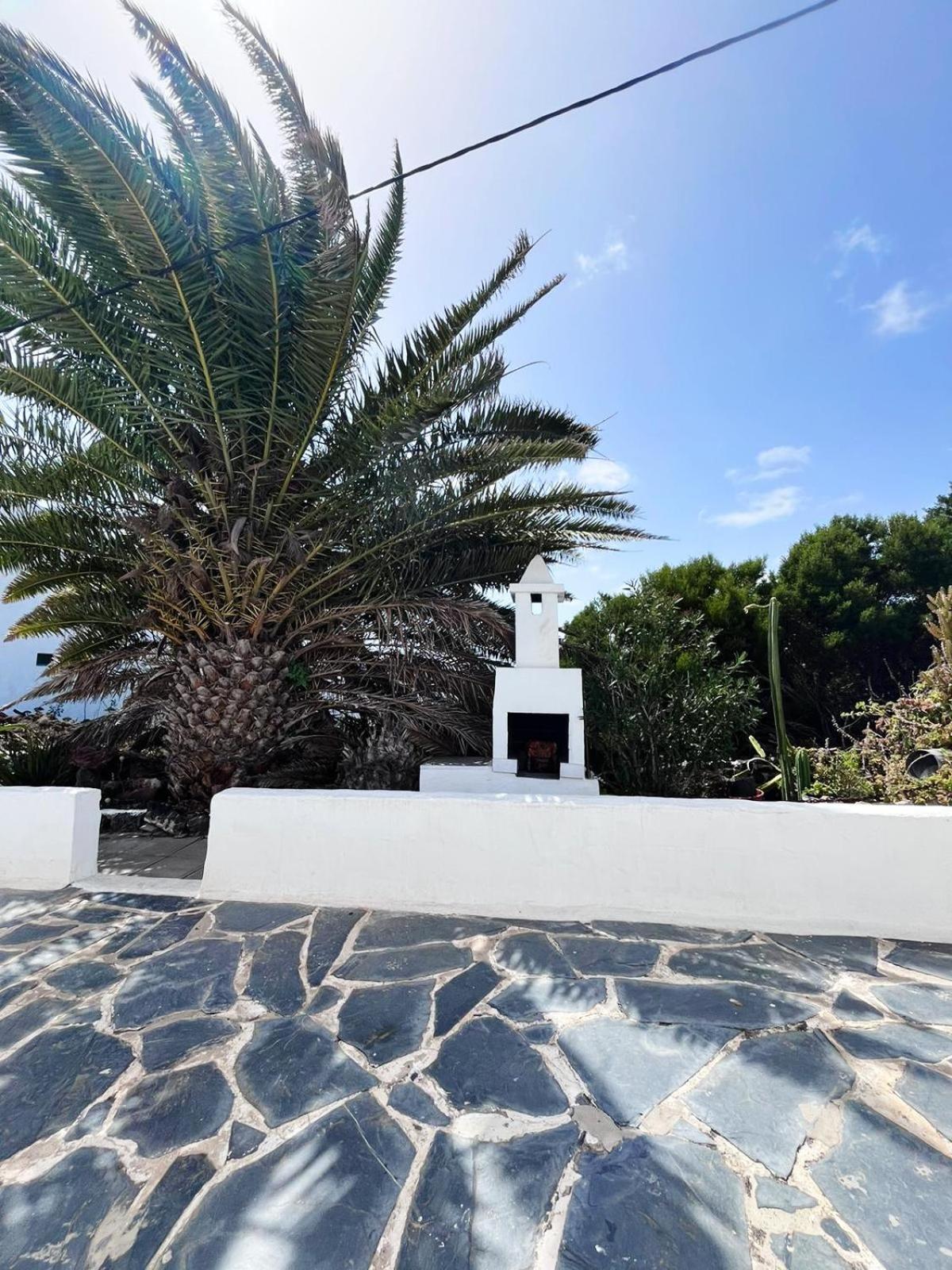 Villa Campo Y Lava Tías Exterior foto